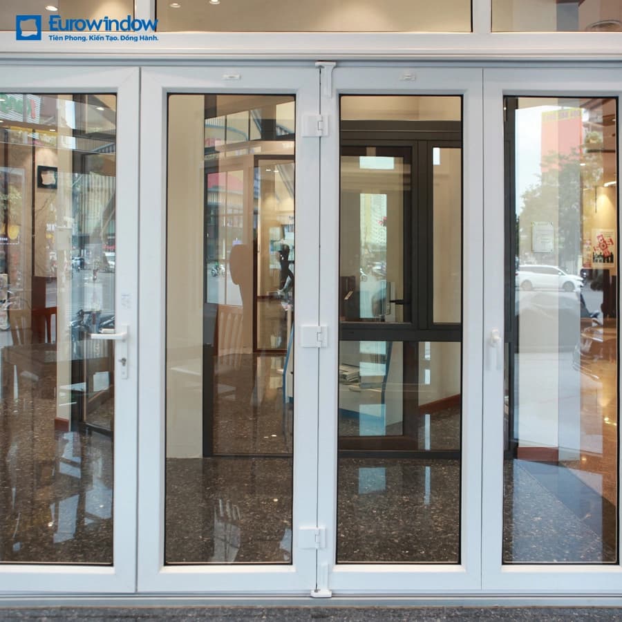 Eurowindow CỬA ĐI uPVC 4 CÁNH XẾP TRƯỢT chính hãng