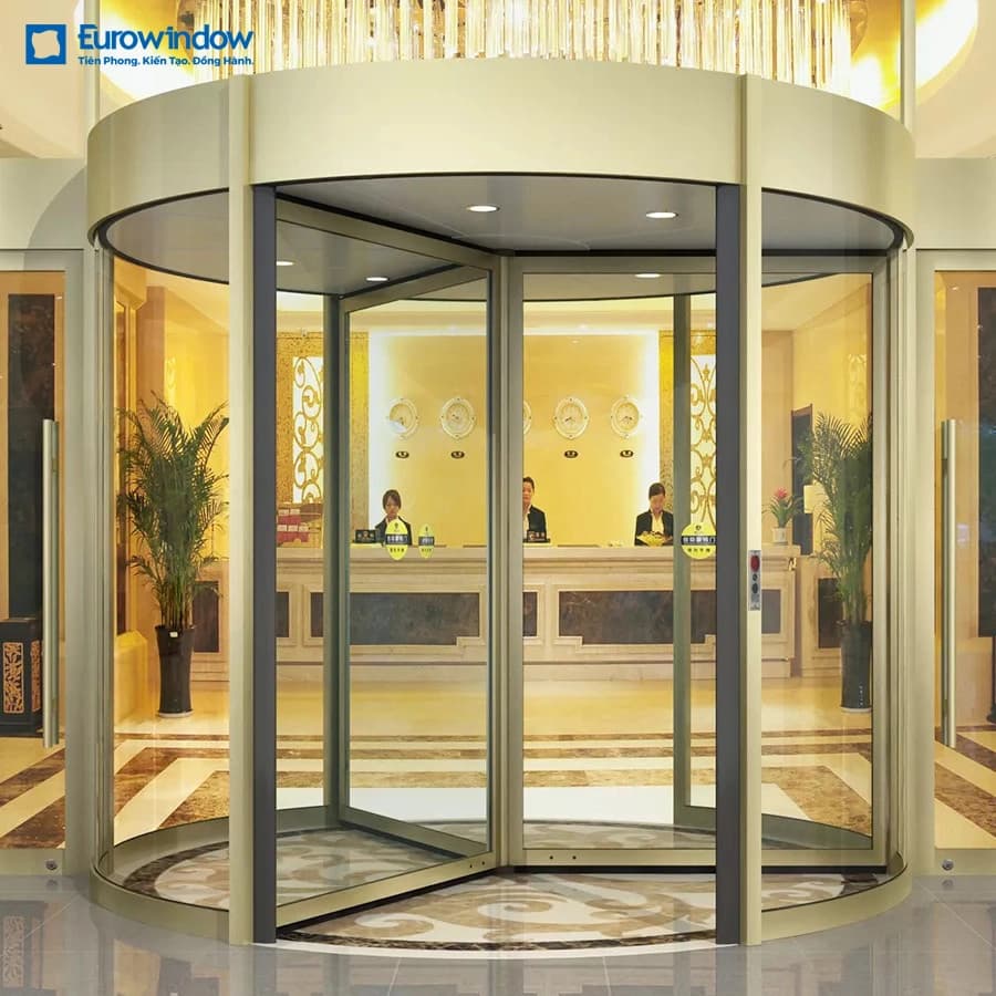 Cửa tự động xoay tròn 3 hoặc 4 cánh