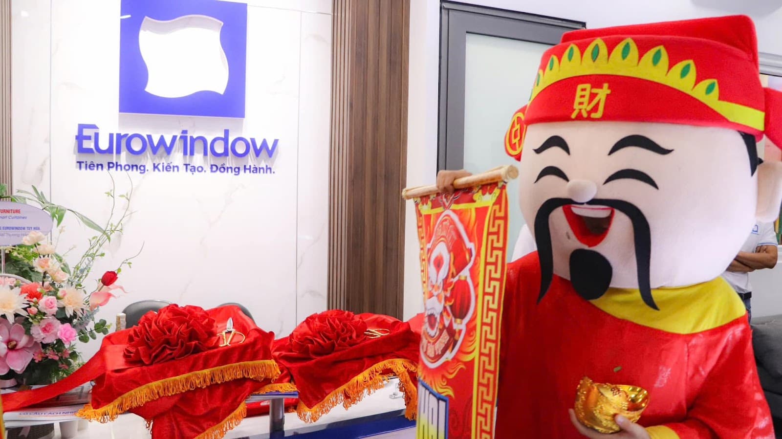 Eurowindow Khai Trương Văn Phòng Kinh Doanh Tại Phú Yên